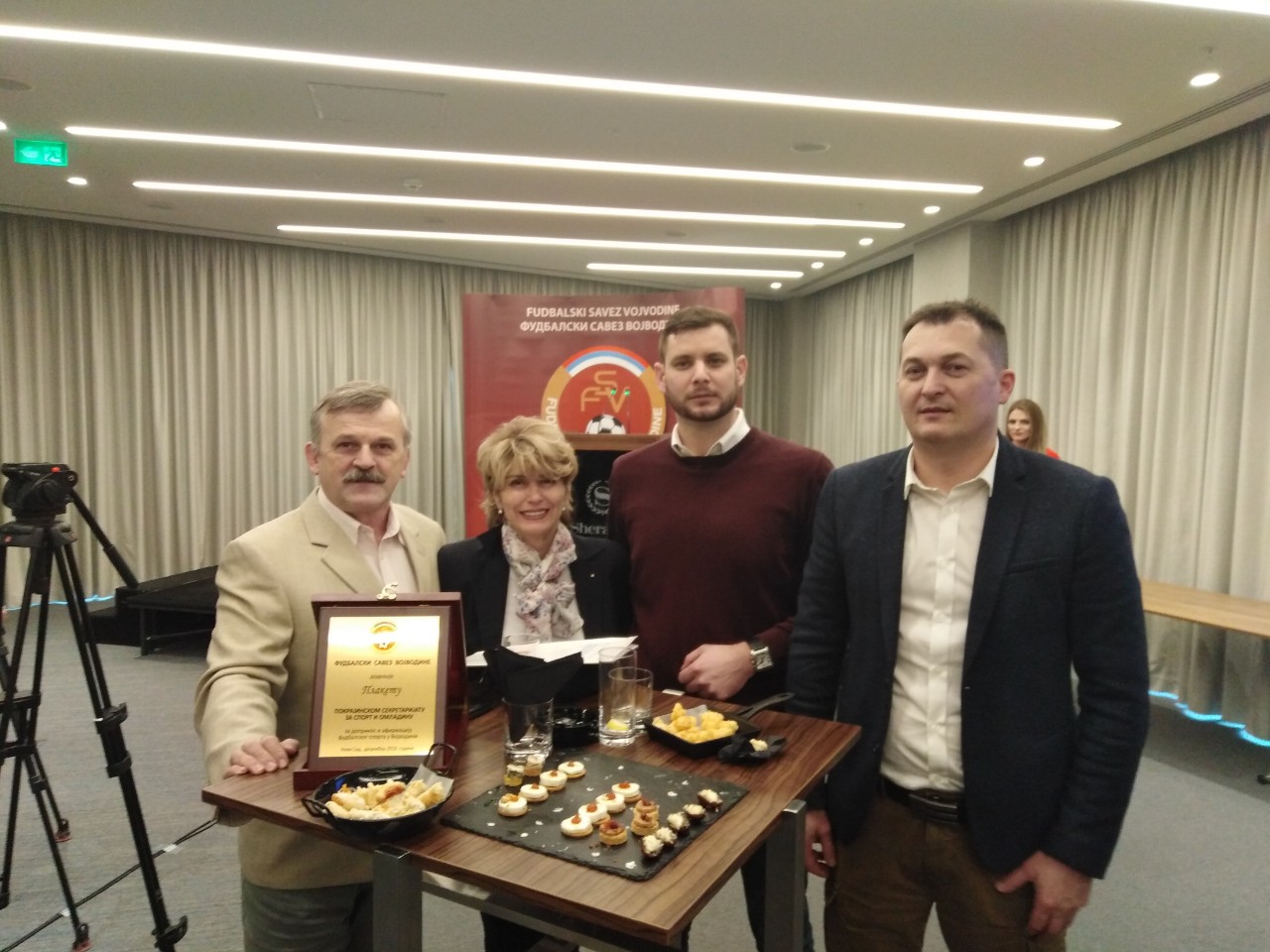 IMG 8525909c597298279cf23f40a01794ee naslovna